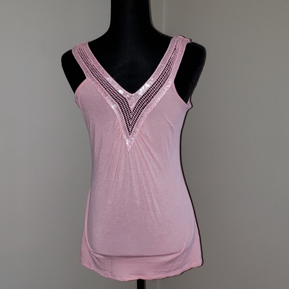 Super adorable pink tank gorgeous back detail